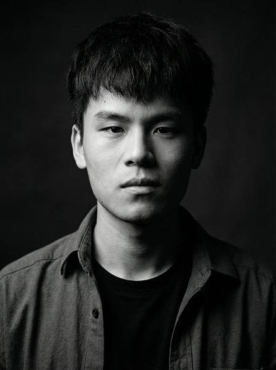 黑白纪实风格肖像摄影