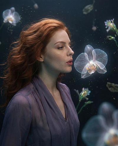 梦幻花卉宇宙中的女性与发光兰花互动场景