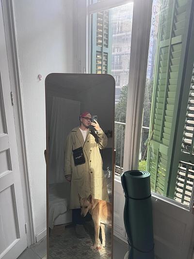 镜中换装：大码穿搭示范