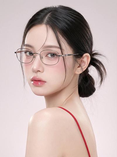 清冷系眼镜少女写真